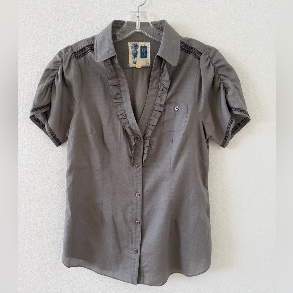 Chic Gray Button-Down Shirt with Ruffle Trim - image 1